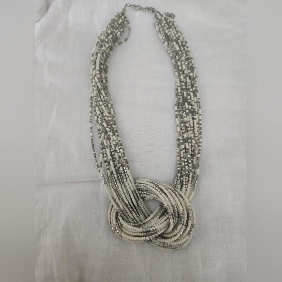 Baroque Multi-layer White and Silver Beaded Necklace With Rice Beads - Picture 1 of 4
